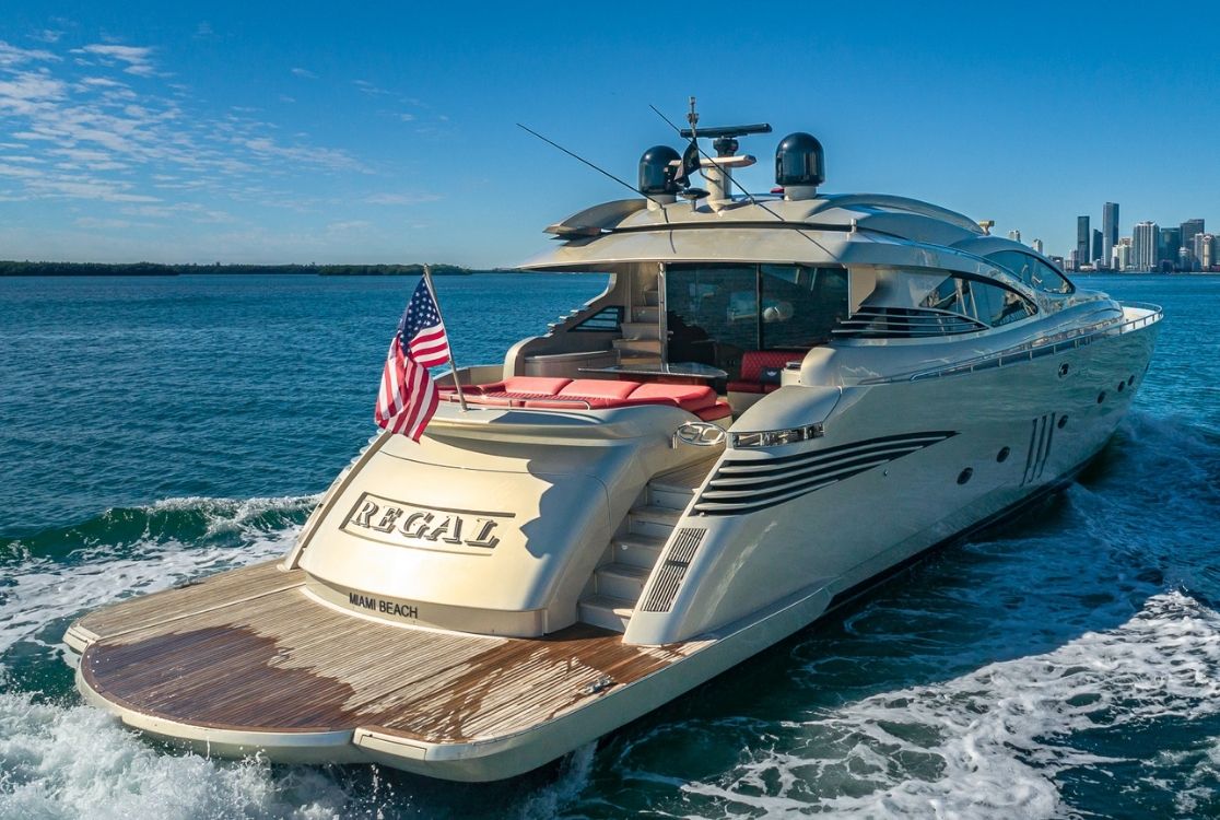 Yacht 90' Pershing Regal