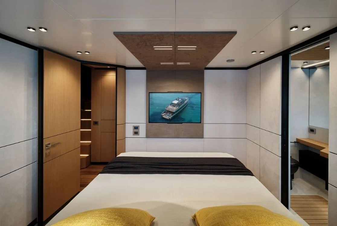 yacht 85' uniq wally