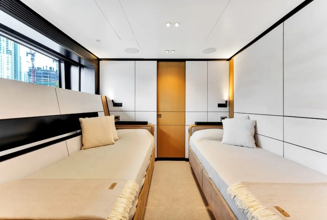 yacht 85' uniq wally